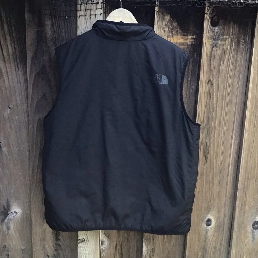 The North Face Men's XL Black Insulated Reversible Full Zip Vest